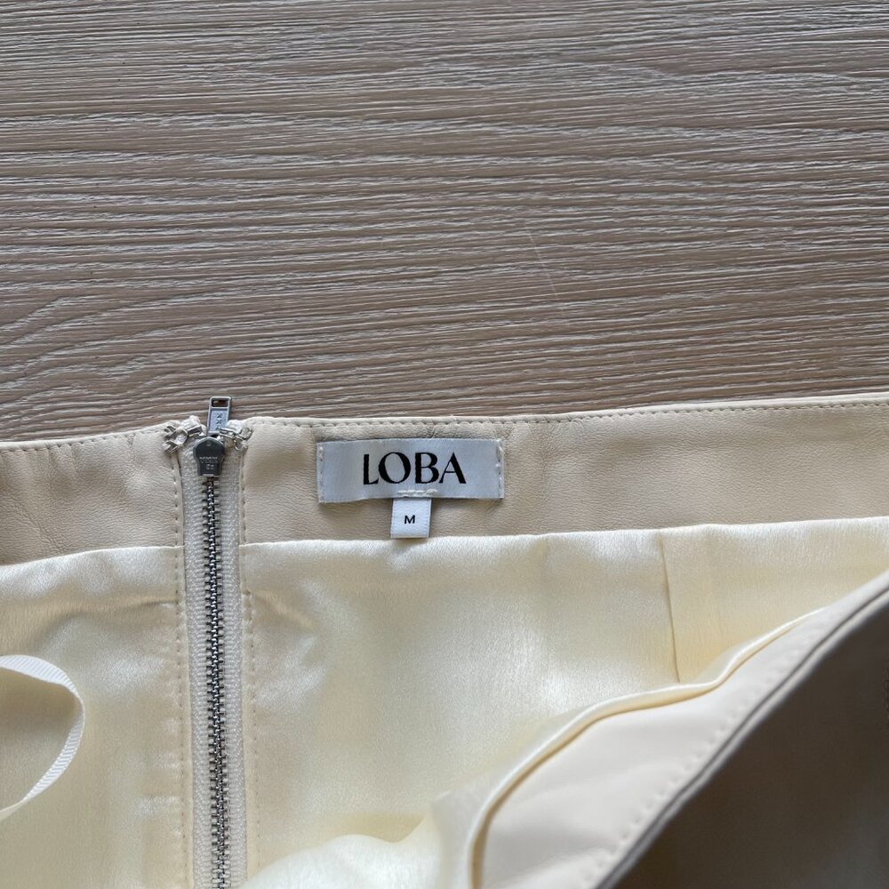 LOBA Anabella Faux Leather Micro Skirt in Off White - Picture 4 of 5